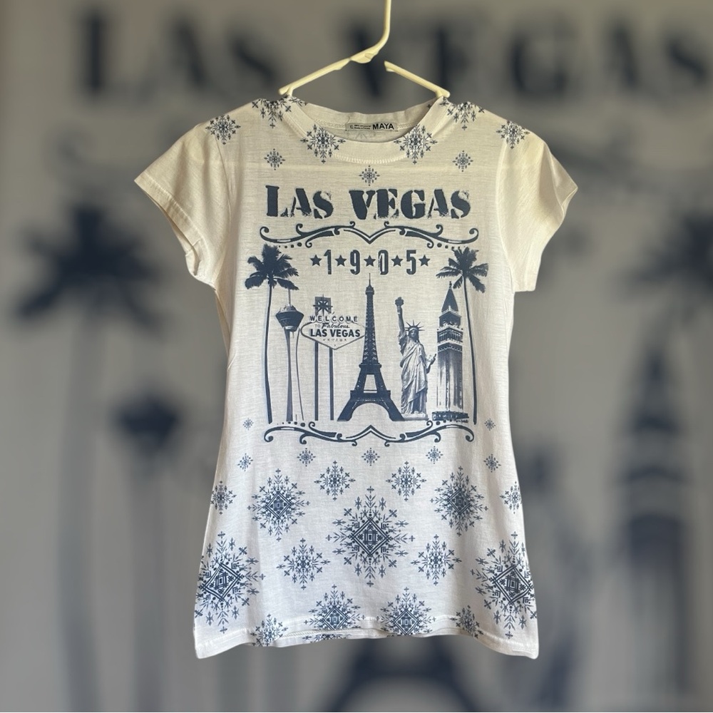 Las Vegas Graphic Tee in White and Blue Women’s XL